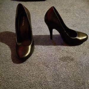 High heel shoes